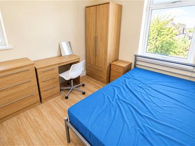 Picture 4
